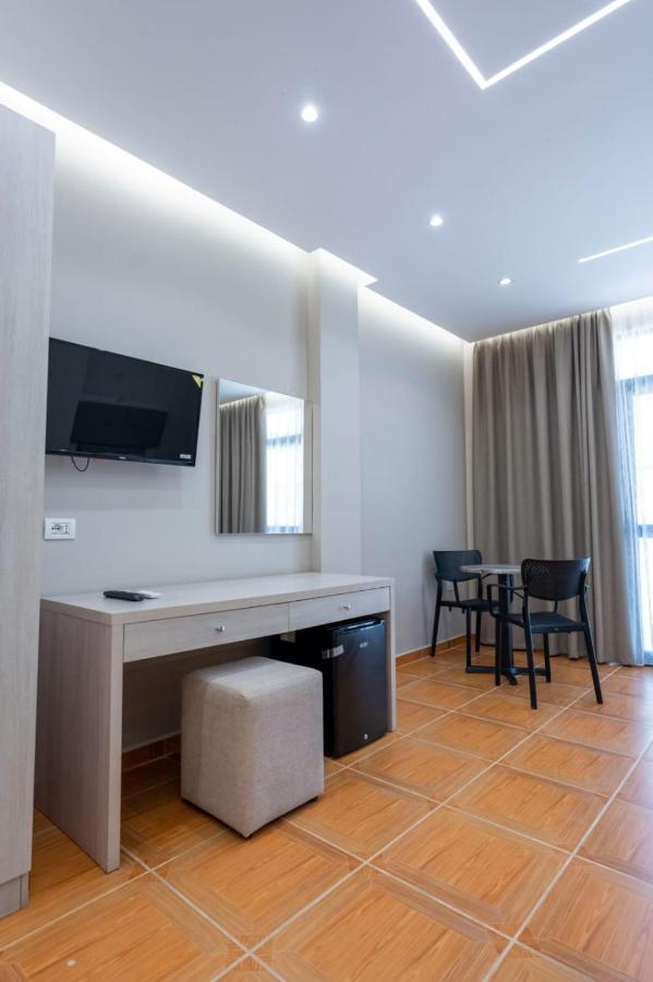 Hotel Miami *
