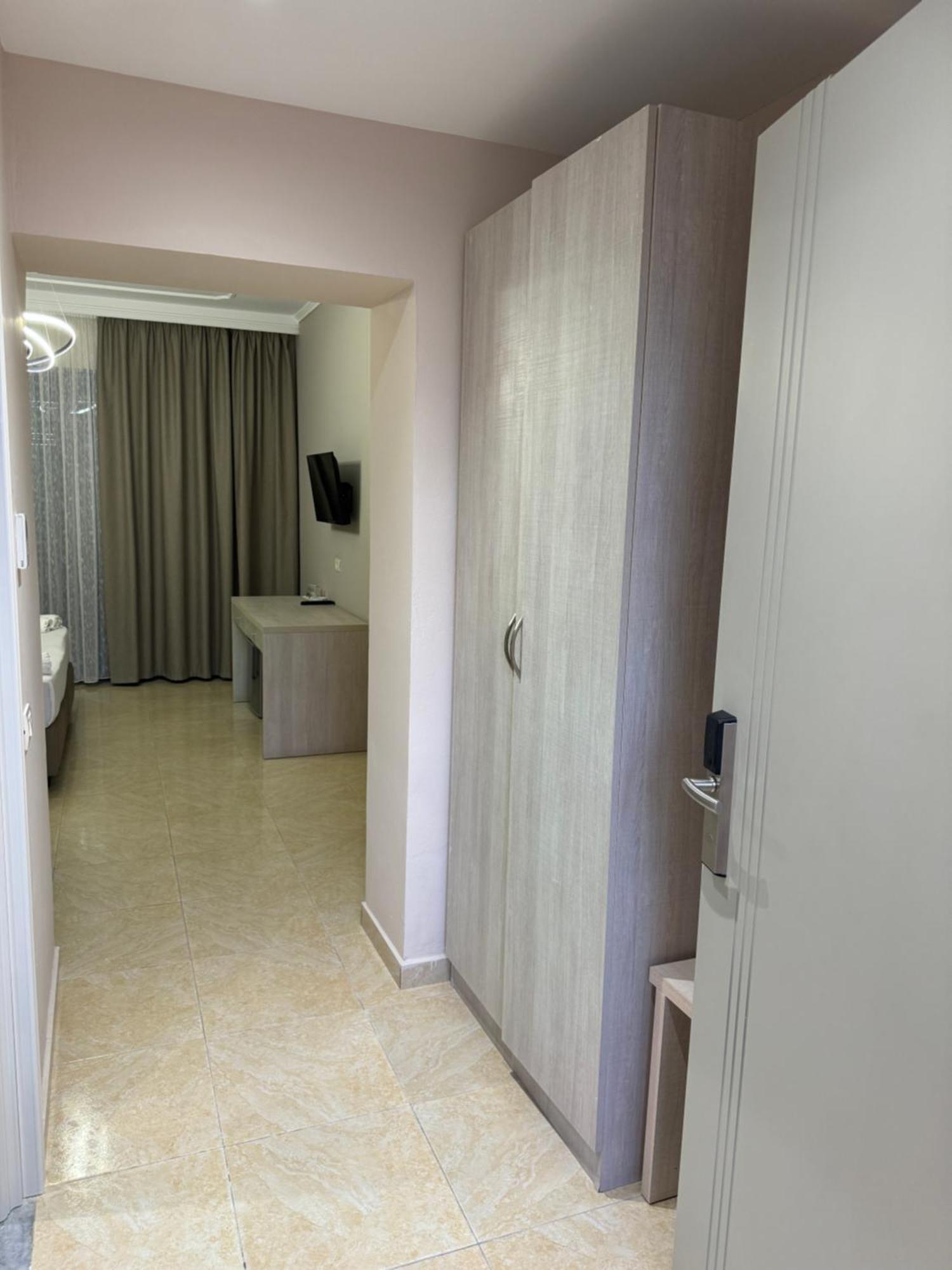 Hotel Miami *