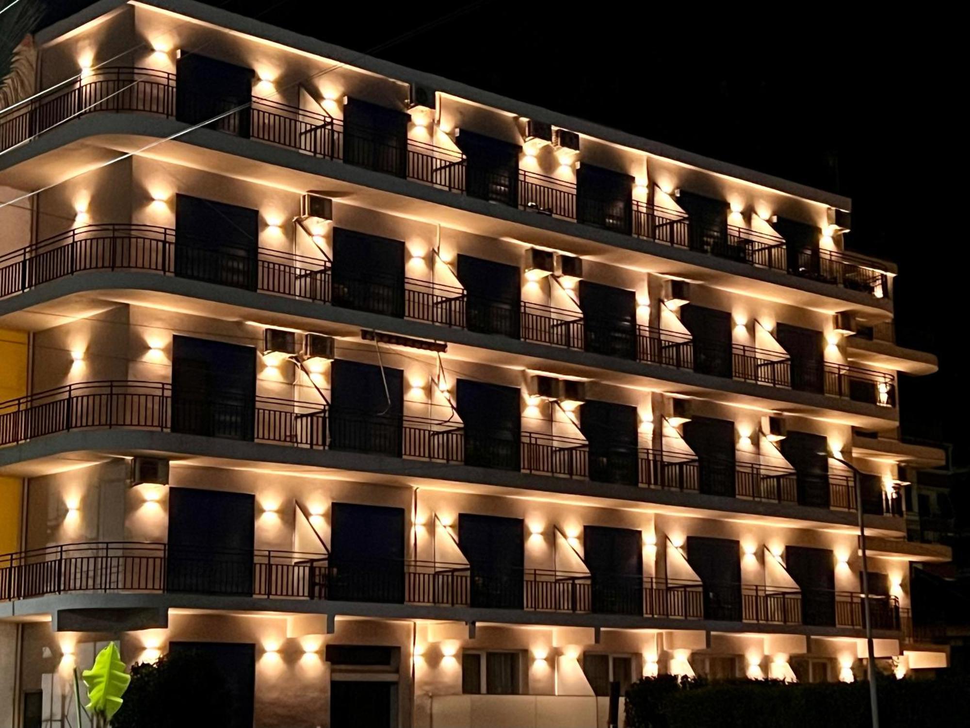 Miami Hotel Golem (Tirana)